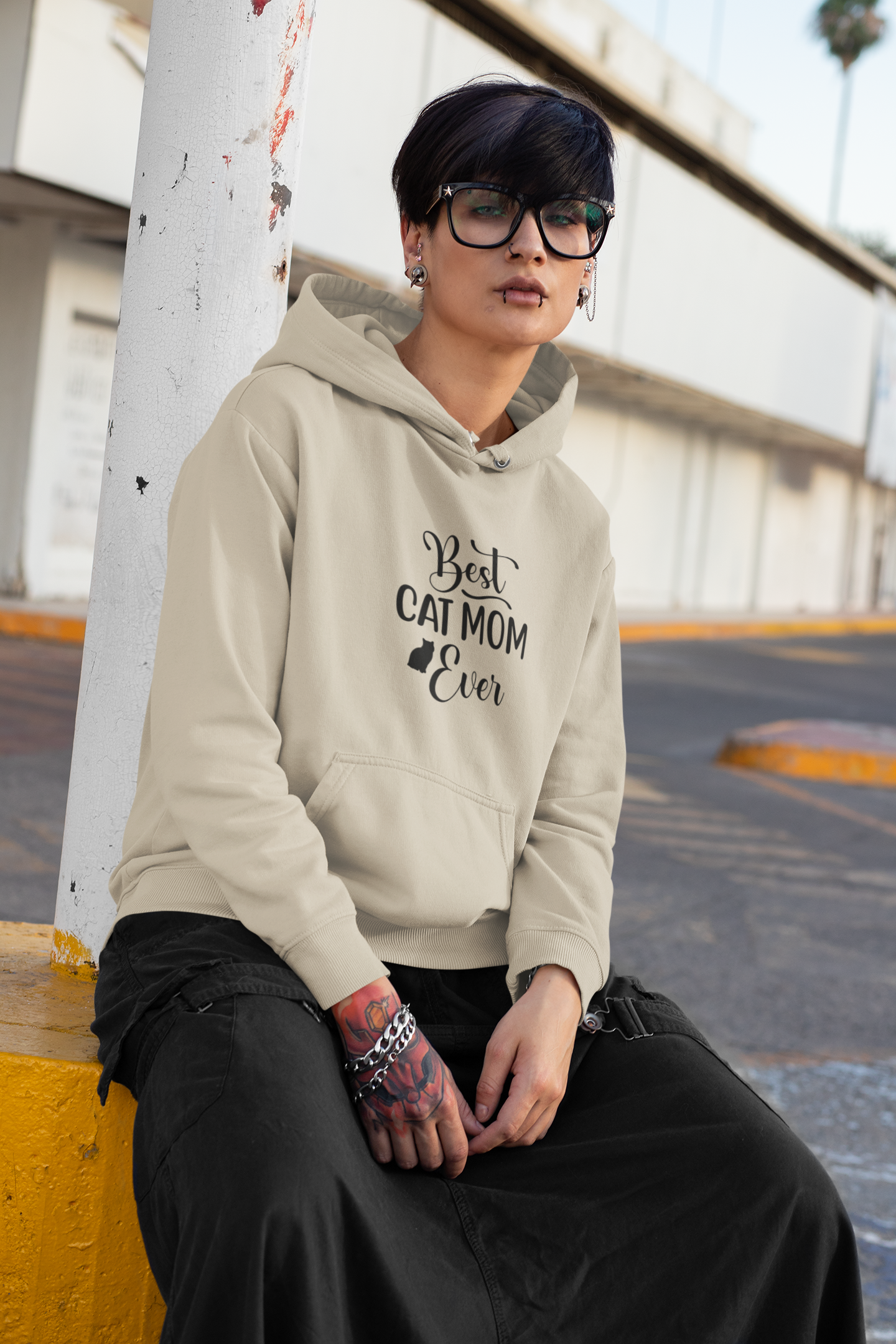 Best Cat Mom Ever Hoodie — Cozy Cat Mom Pullover Gift